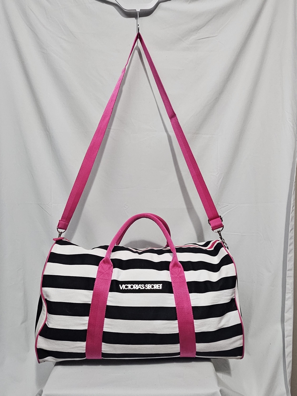 Victoria's Secret Duffle Bag Tote Signature Striped Weekender Getaway Beach Pool